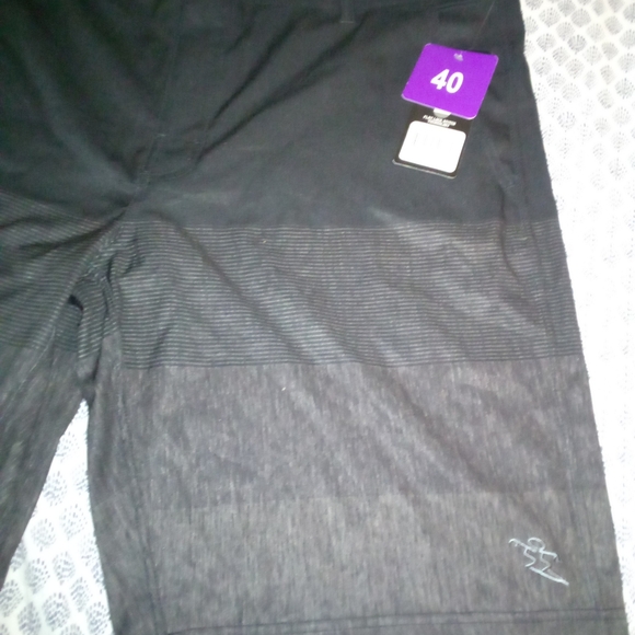 Man shorts size 40 hybrid collection - Picture 2 of 6